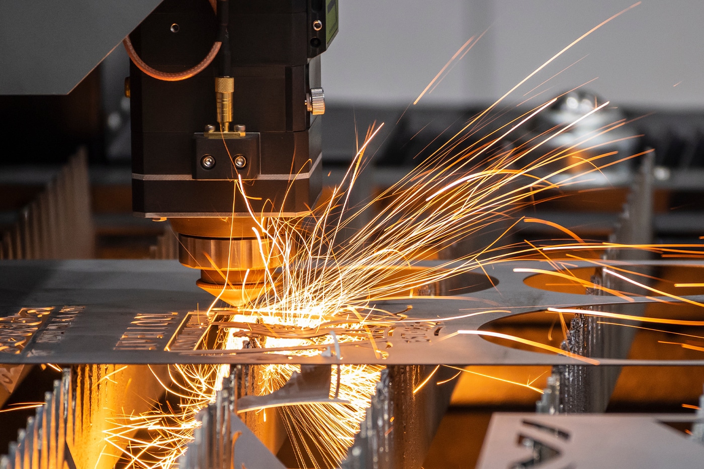 Metal Fabrication Machines & Robotic Welding