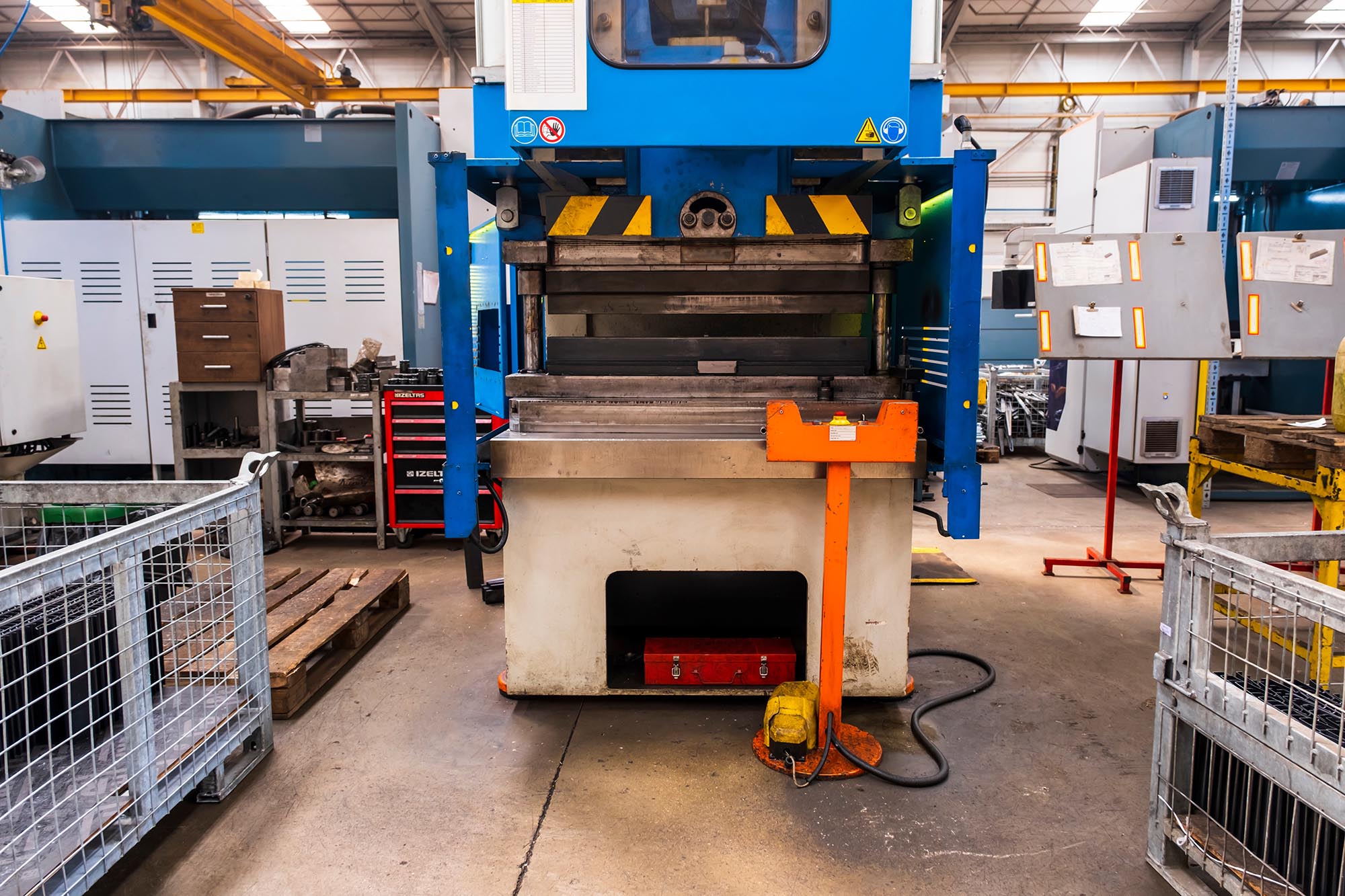 Electric vs. Hydraulic Press Brake: Which Is Right?